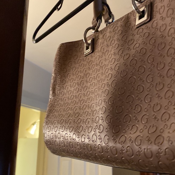 Guess handbag - Picture 8 of 8
